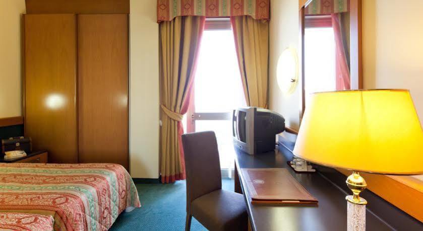 Hotel Metropole Abano Terme Kültér fotó
